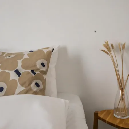 Apartment Arctic Blush *